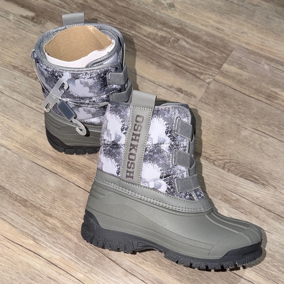 OshKosh B'gosh Other - OshKosh B'gosh Gray and Black Kids Winter Boots